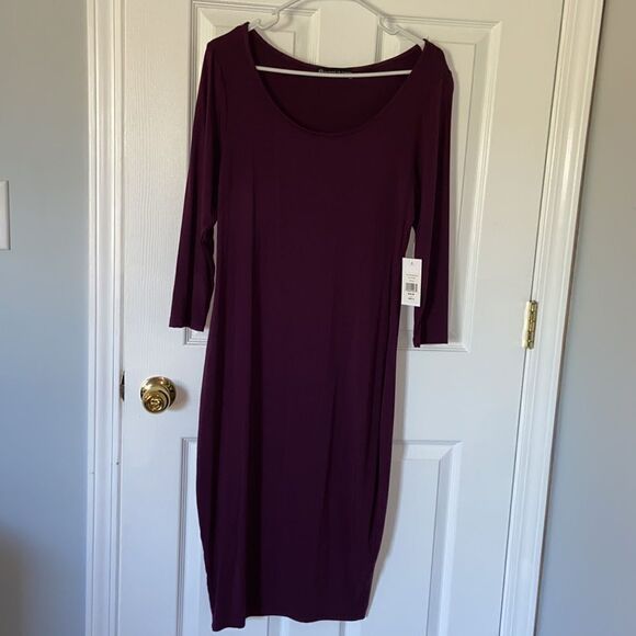 Fashion to Figure Dresses & Skirts - Dark purple 3/4 sleeve bodycon dress